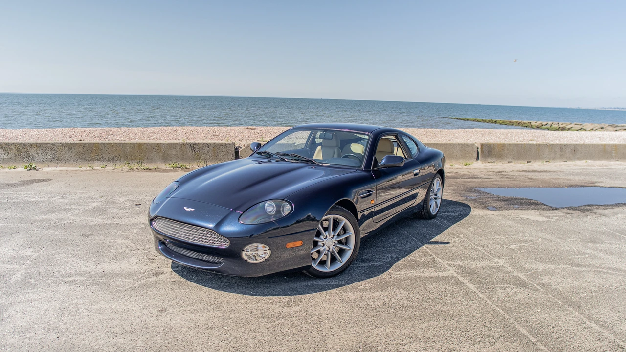 2001 Aston Martin DB7 Vantage - Image 5 of 31