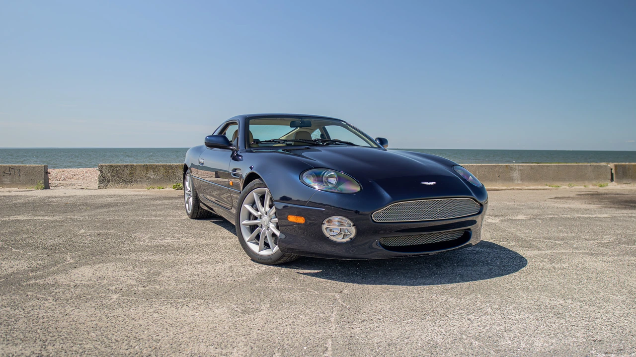 2001 Aston Martin DB7 Vantage - Image 18 of 31