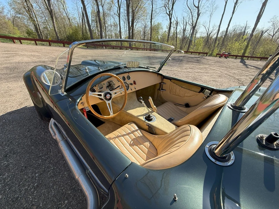 Shelby Cobra Replica - Image 18 of 31