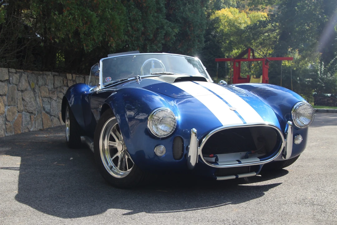 Shelby Cobra Replica - Image 6 of 31