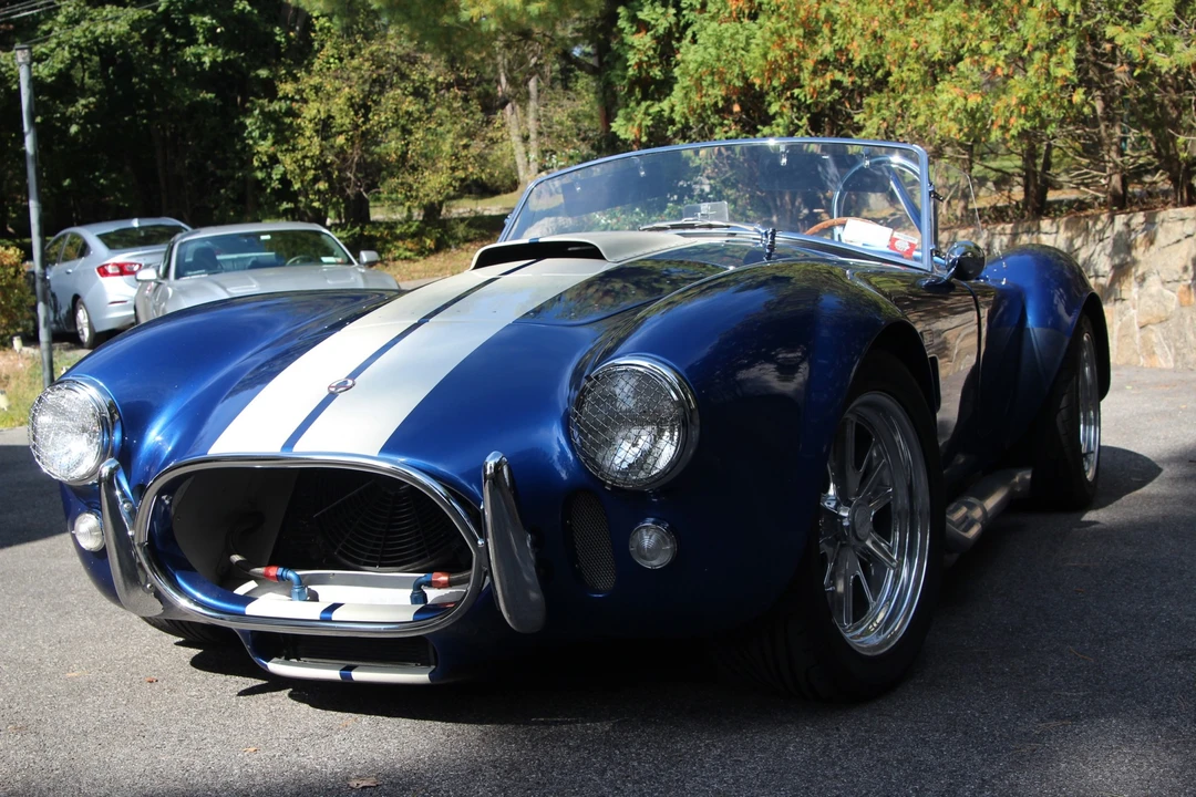 Shelby Cobra Replica - Image 9 of 31