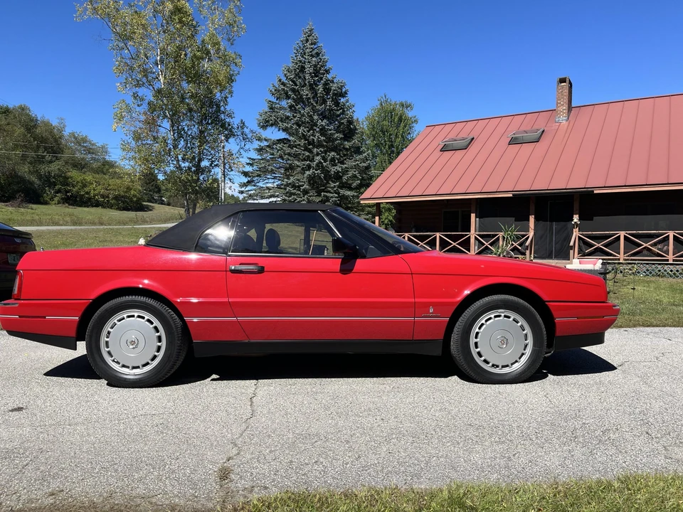 1992 Cadillac Allante - Image 19 of 31