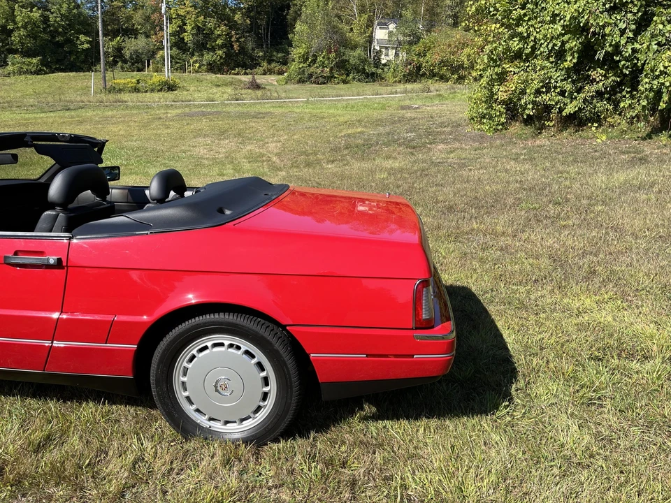 1992 Cadillac Allante - Image 27 of 31