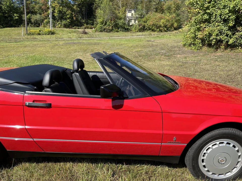 1992 Cadillac Allante - Image 29 of 31