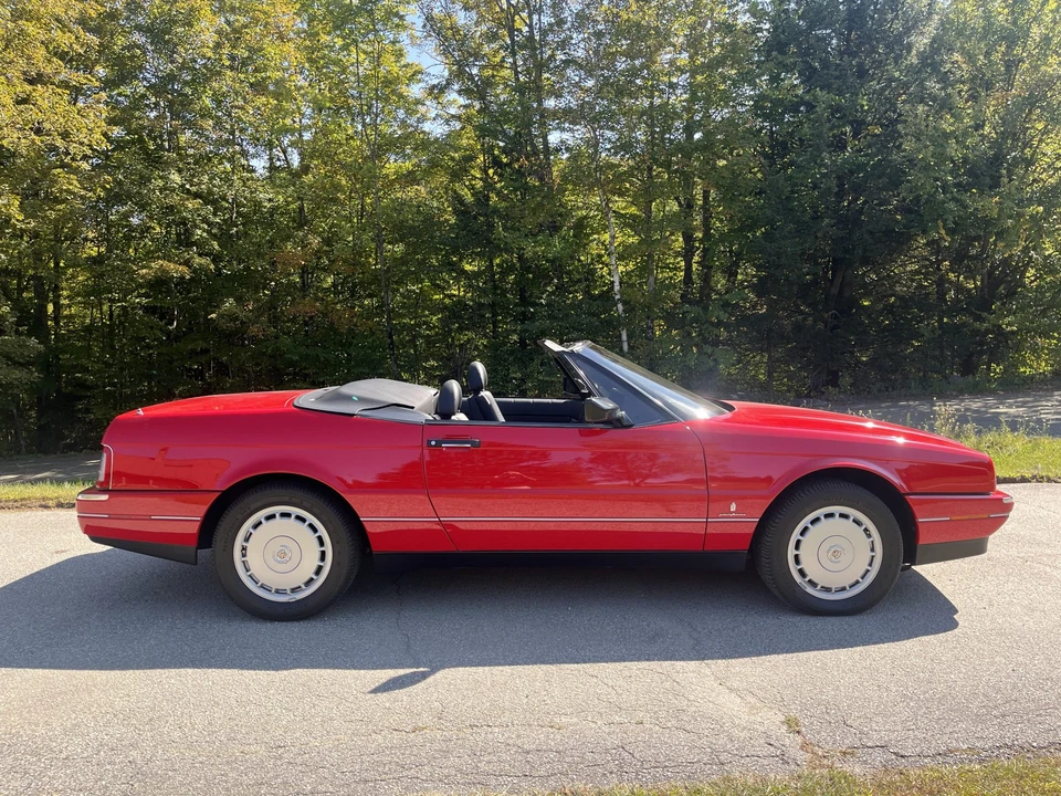1992 Cadillac Allante - Image 8 of 31