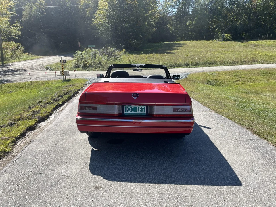 1992 Cadillac Allante - Image 10 of 31