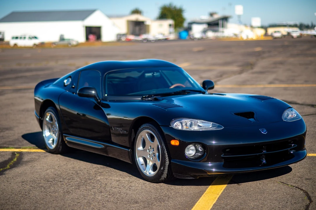 1999 Dodge Viper GTS 2nd Gen - Image 13 of 31