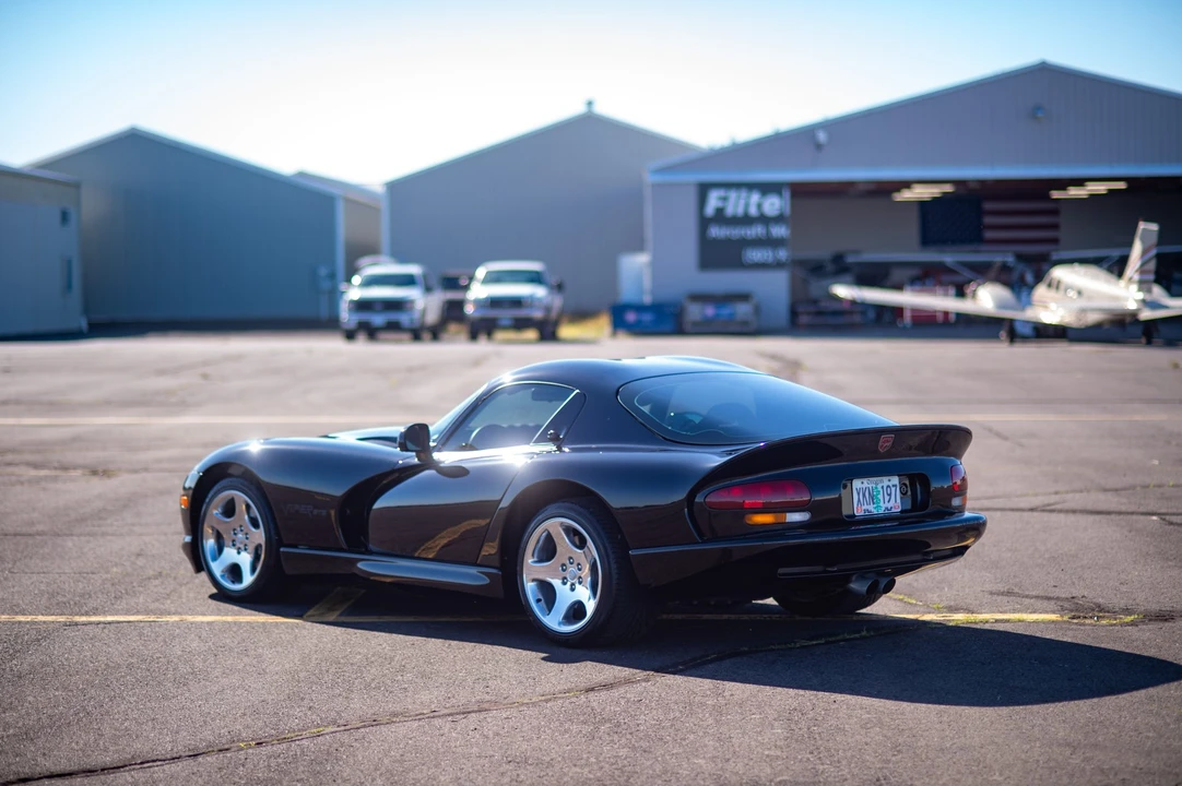 1999 Dodge Viper GTS 2nd Gen - Image 27 of 31
