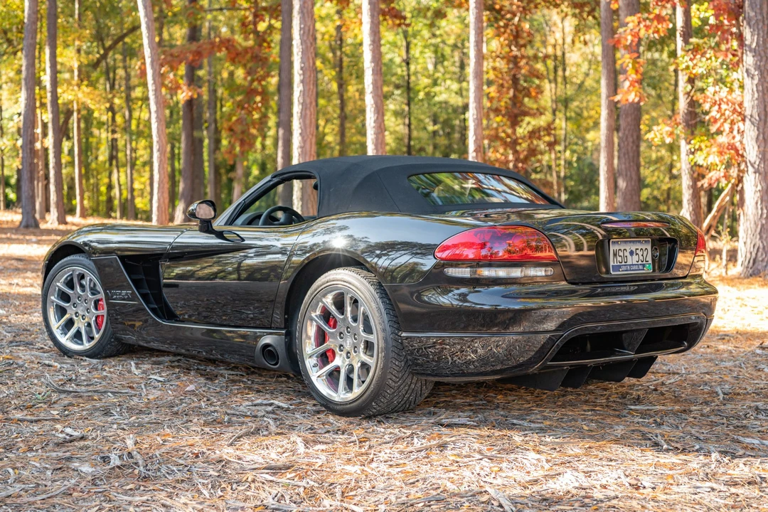 2004 Dodge Viper 3rd Gen - Image 14 of 31
