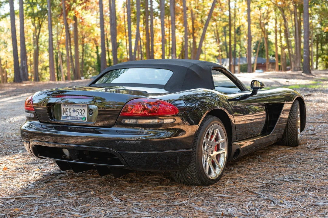 2004 Dodge Viper 3rd Gen - Image 17 of 31