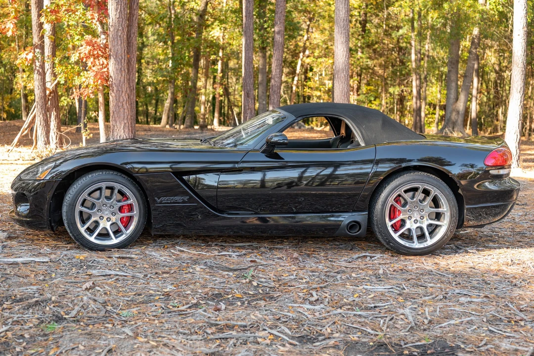 2004 Dodge Viper 3rd Gen - Image 13 of 31