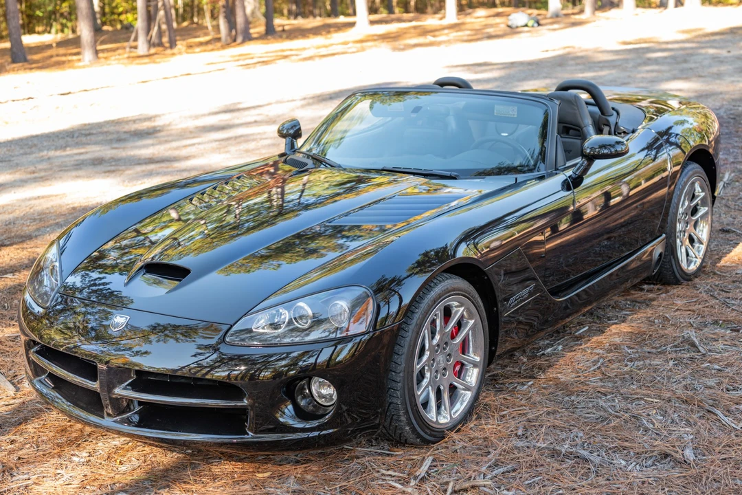 2004 Dodge Viper 3rd Gen - Image 2 of 31