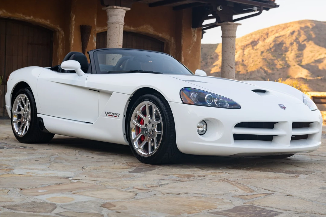 2004 Dodge Viper 3rd Gen - Image 17 of 31