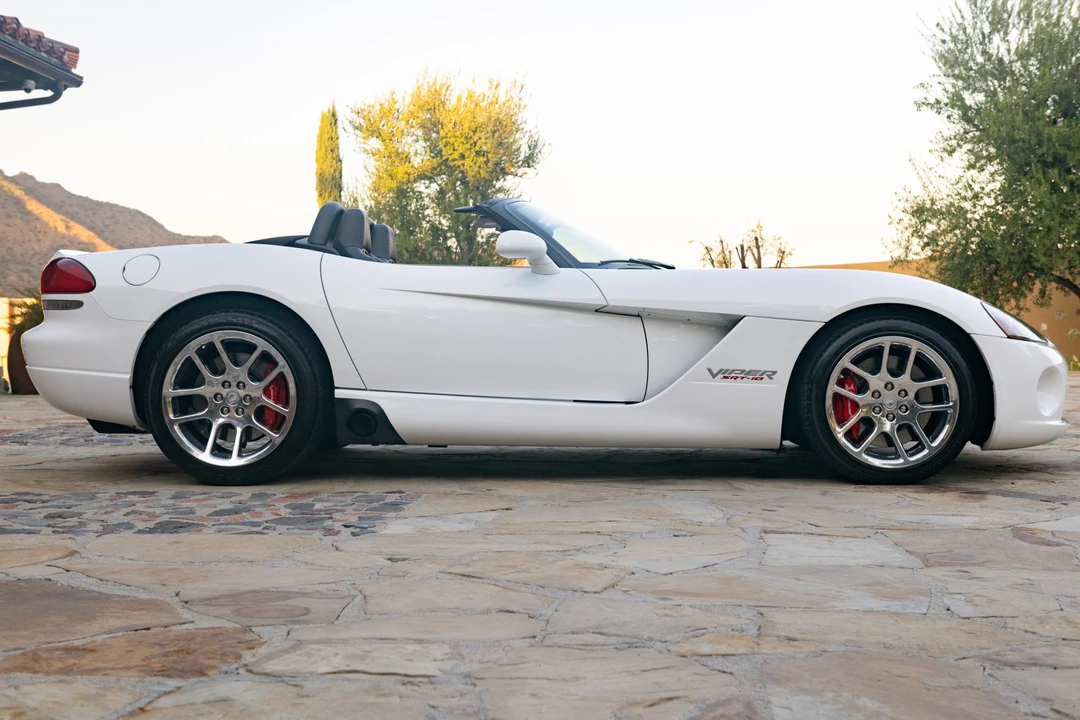 2004 Dodge Viper 3rd Gen - Image 16 of 31