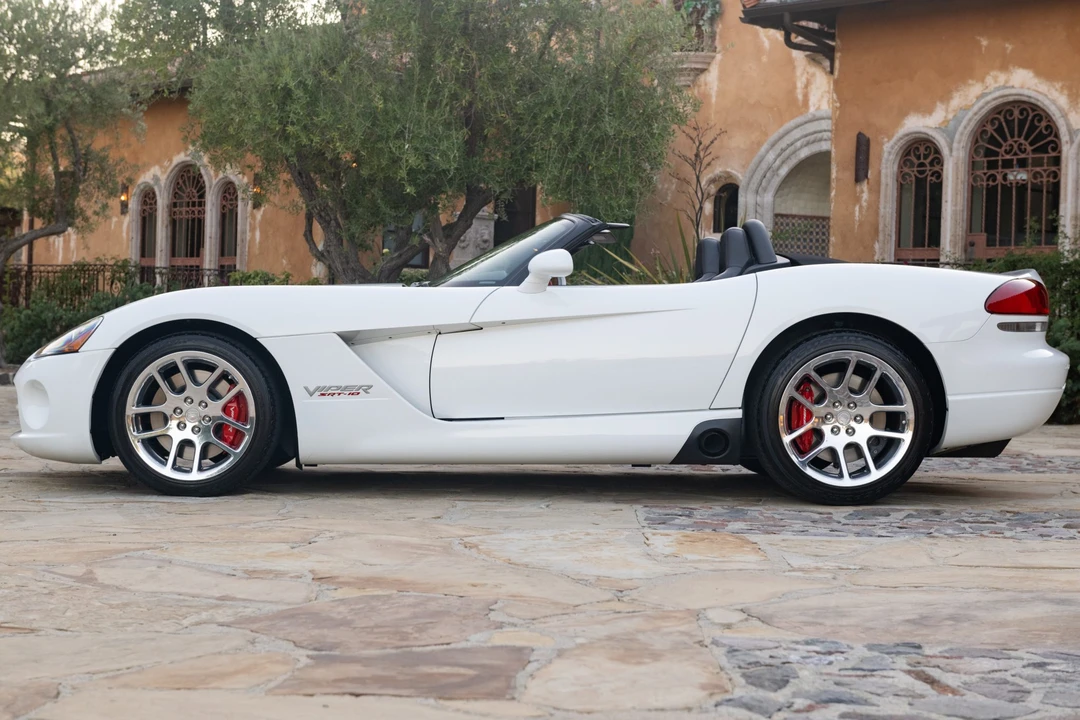 2004 Dodge Viper 3rd Gen - Image 15 of 31