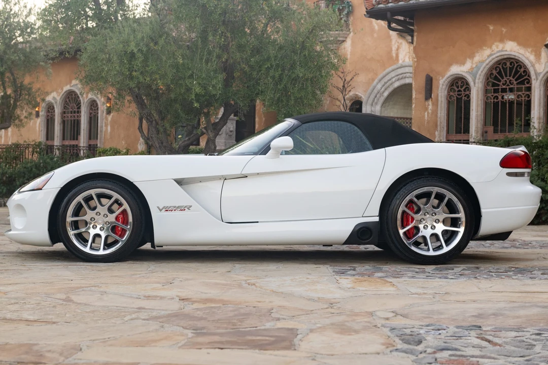 2004 Dodge Viper 3rd Gen - Image 4 of 31