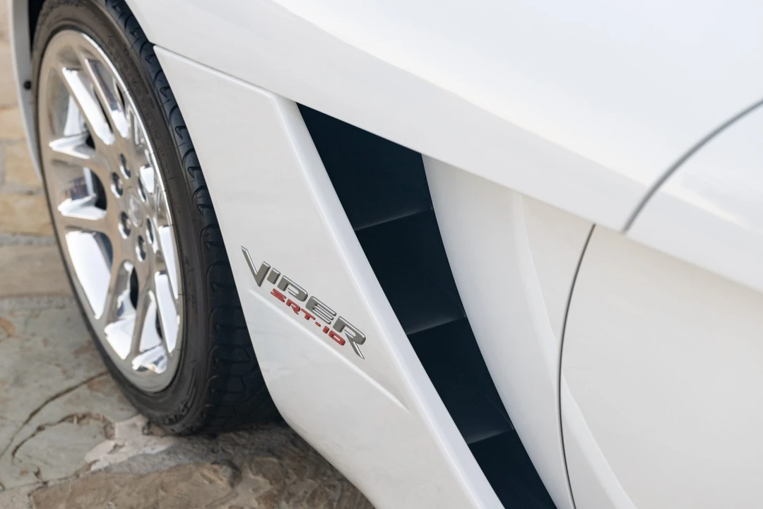 2004 Dodge Viper 3rd Gen - Image 30 of 31