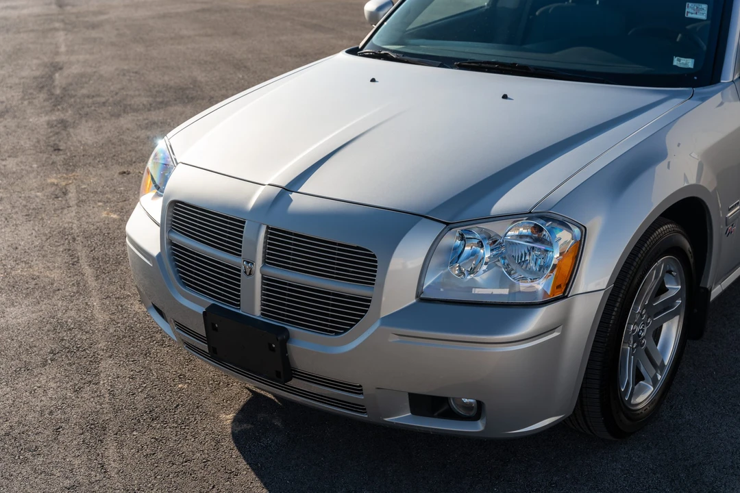 2005 Dodge Magnum 2nd Gen Wagon - Image 25 of 31