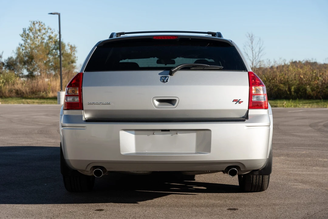 2005 Dodge Magnum 2nd Gen Wagon - Image 16 of 31