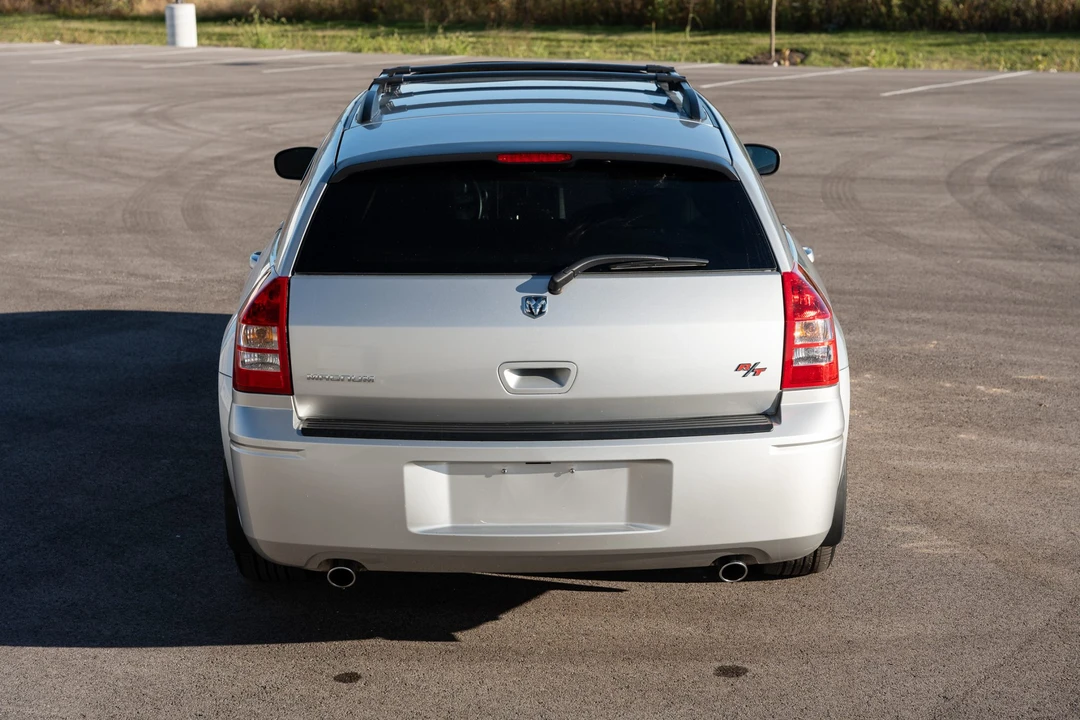 2005 Dodge Magnum 2nd Gen Wagon - Image 17 of 31