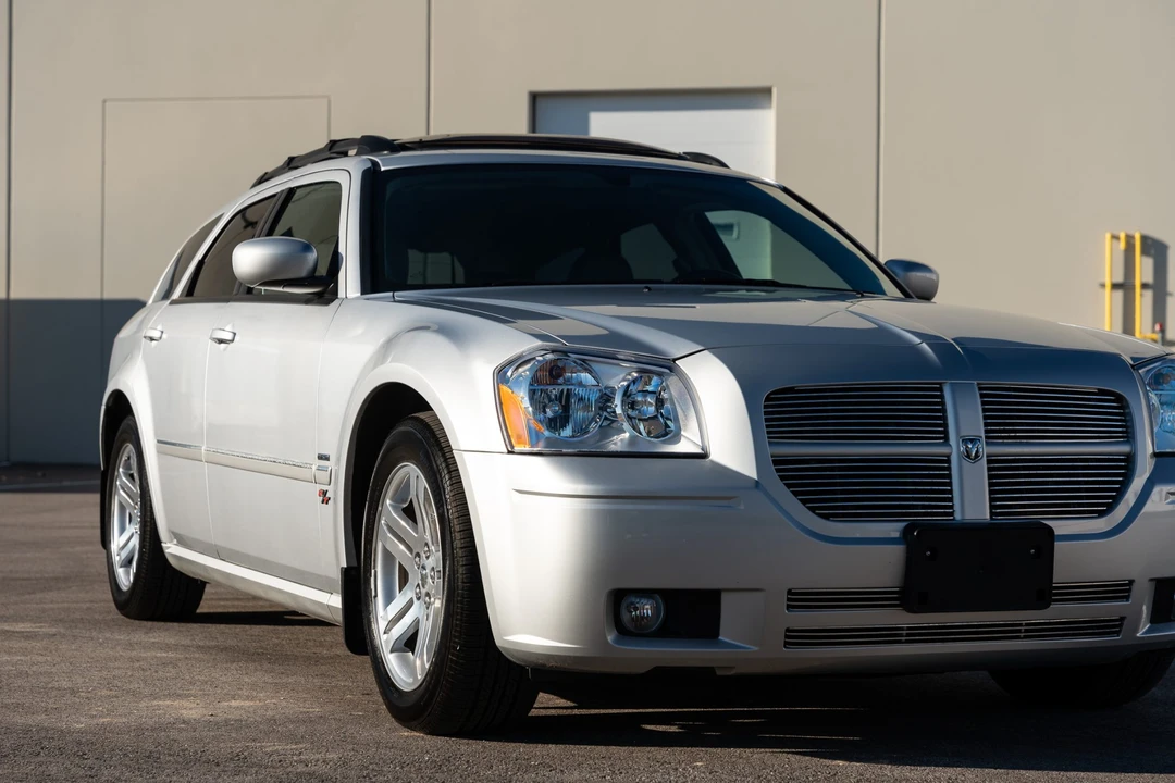 2005 Dodge Magnum 2nd Gen Wagon - Image 23 of 31