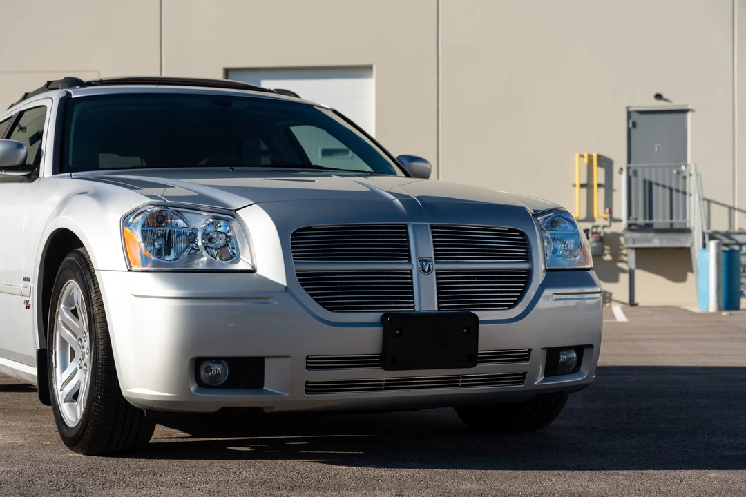 2005 Dodge Magnum 2nd Gen Wagon - Image 24 of 31