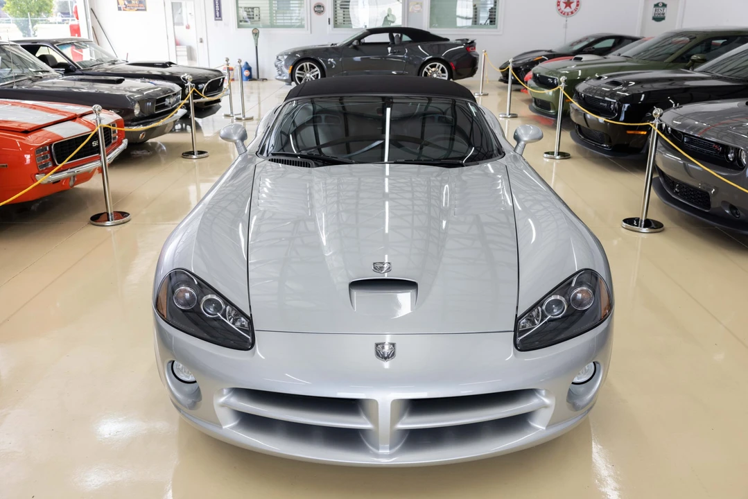 2005 Dodge Viper 3rd Gen - Image 4 of 31