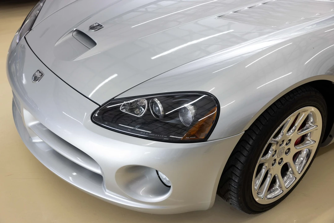 2005 Dodge Viper 3rd Gen - Image 12 of 31