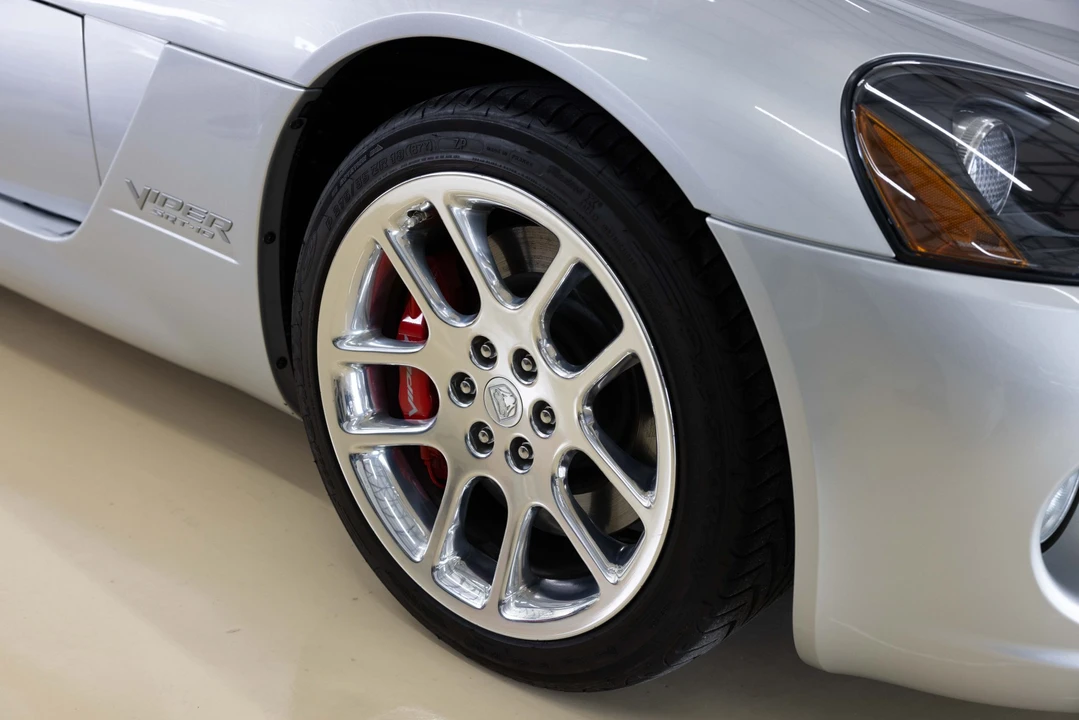 2005 Dodge Viper 3rd Gen - Image 22 of 31