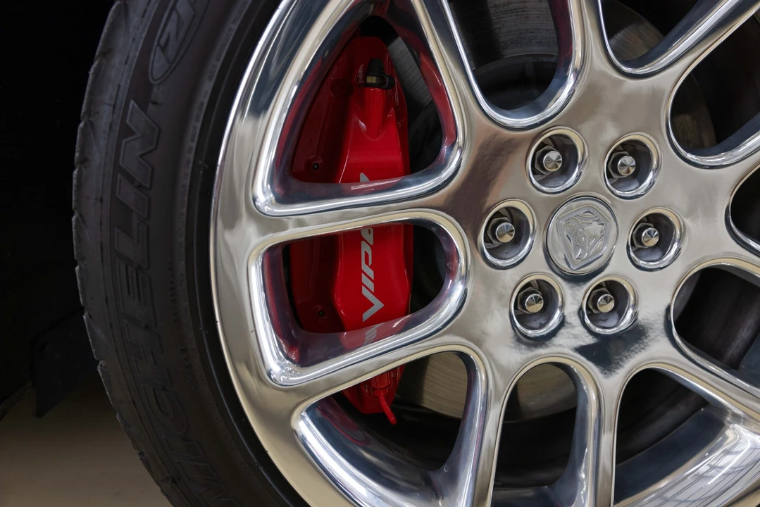 2005 Dodge Viper 3rd Gen - Image 23 of 31