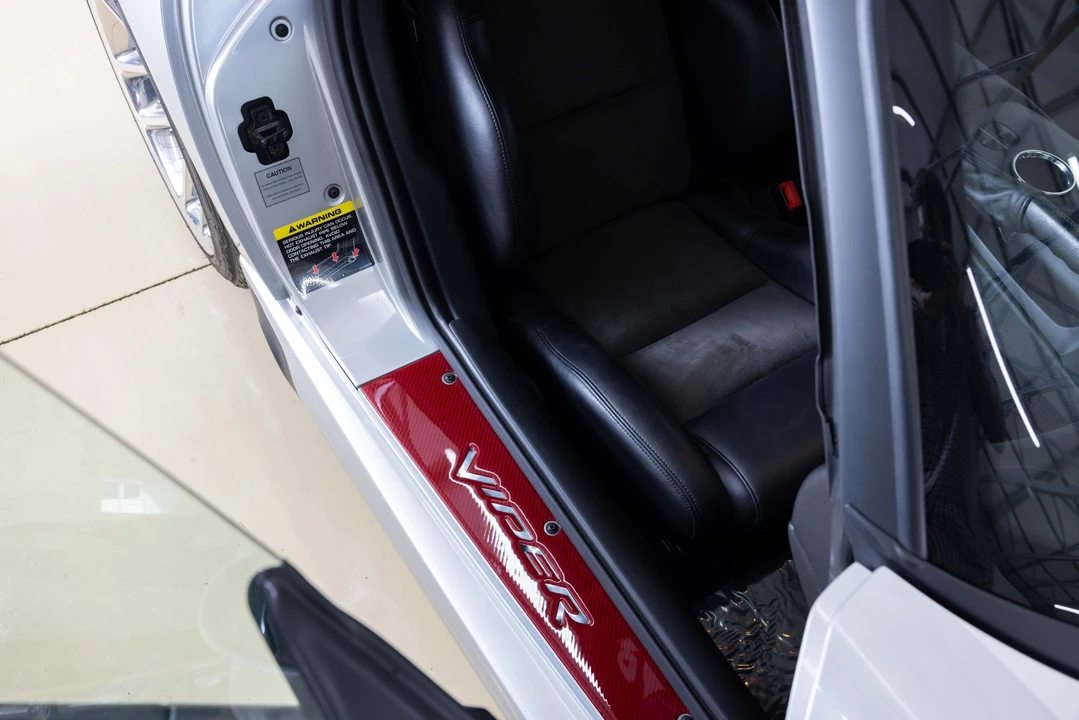 2005 Dodge Viper 3rd Gen - Image 30 of 31