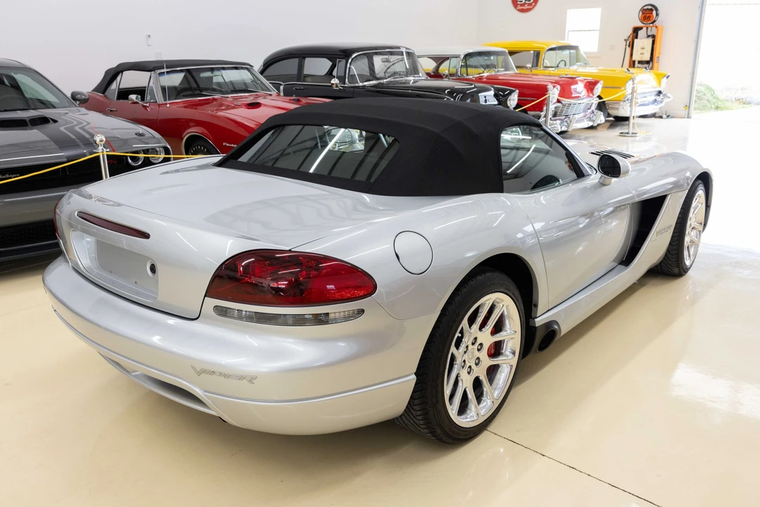 2005 Dodge Viper 3rd Gen - Image 7 of 31