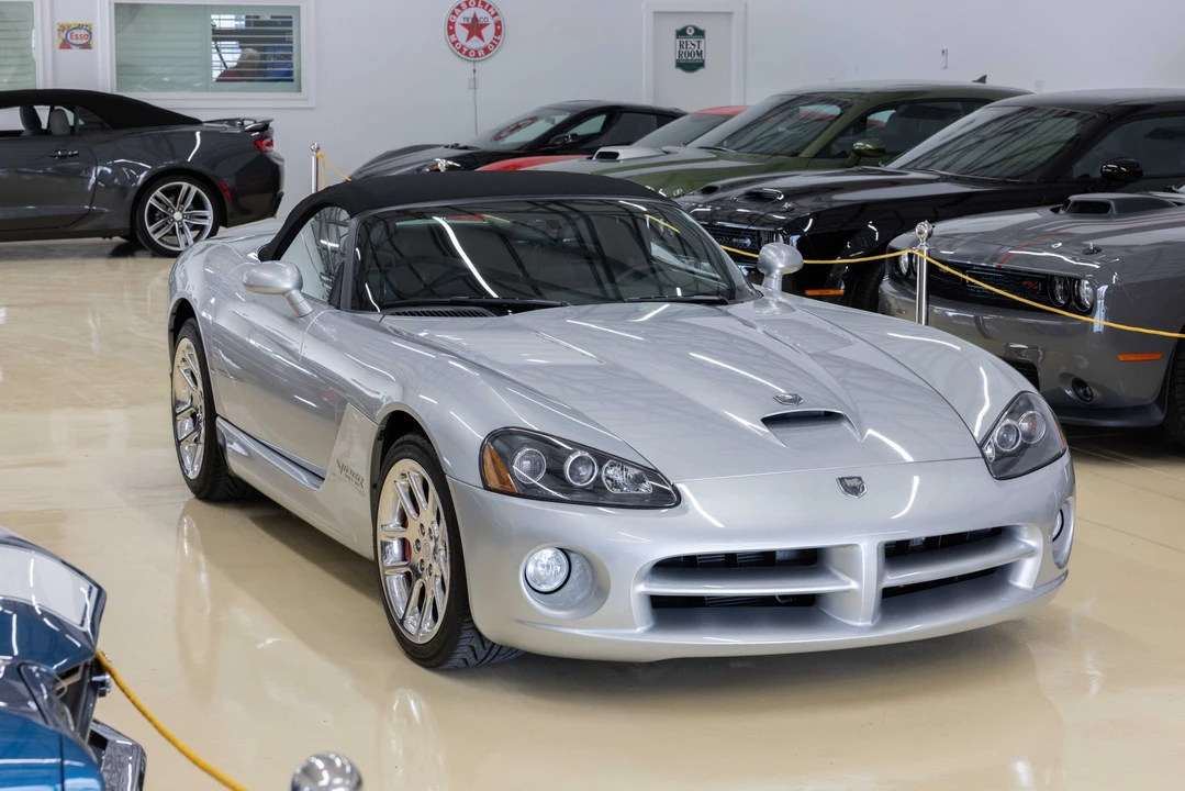 2005 Dodge Viper 3rd Gen - Image 8 of 31