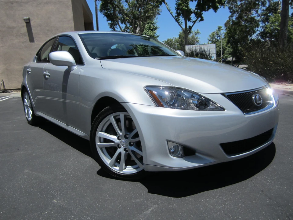 2006 Lexus IS 2nd Gen - Image 4 of 31