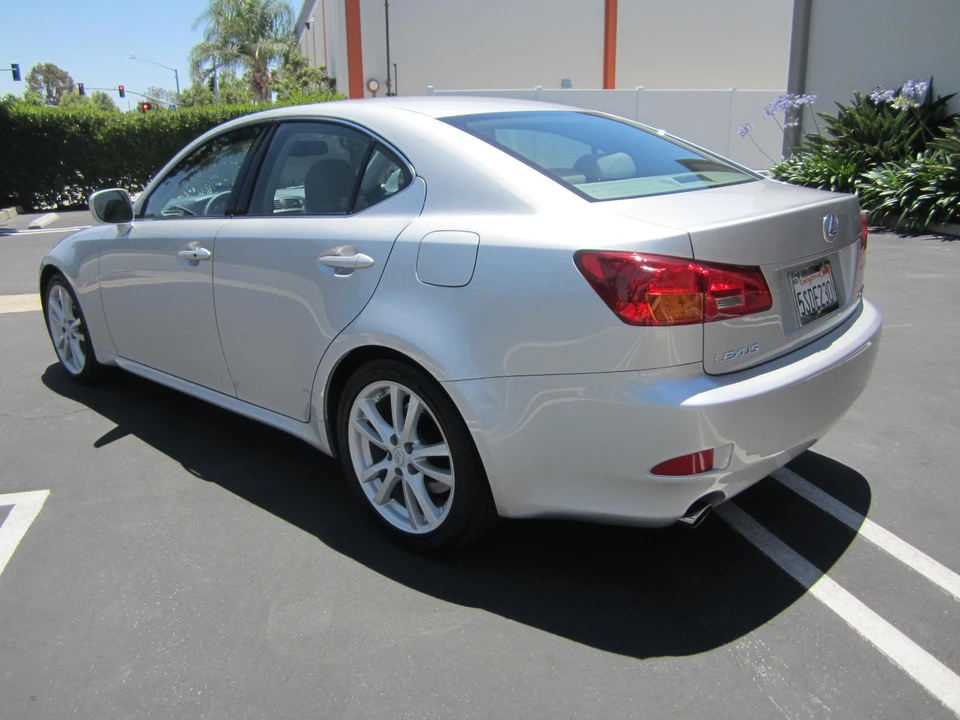 2006 Lexus IS 2nd Gen - Image 9 of 31