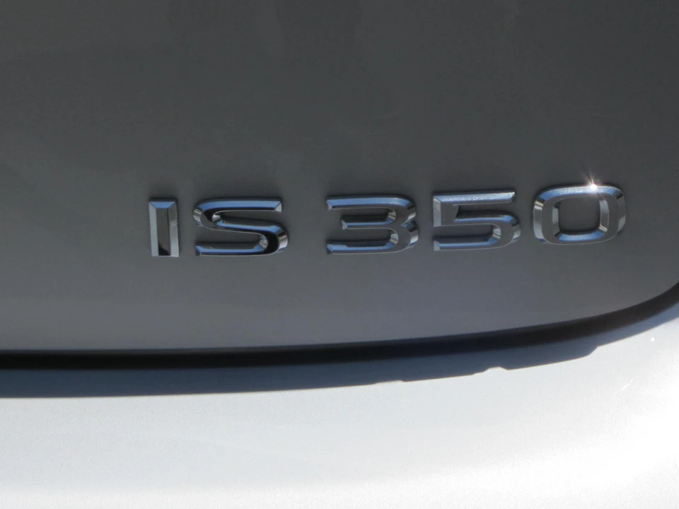 2006 Lexus IS 2nd Gen - Image 24 of 31