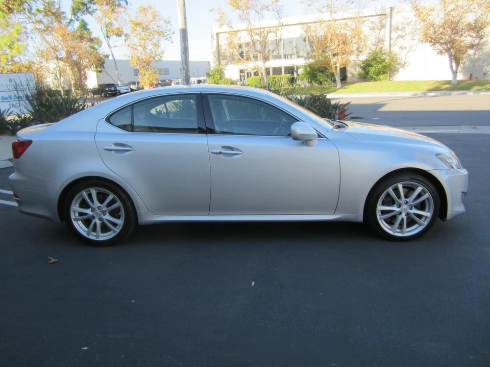 2006 Lexus IS 2nd Gen - Image 5 of 31