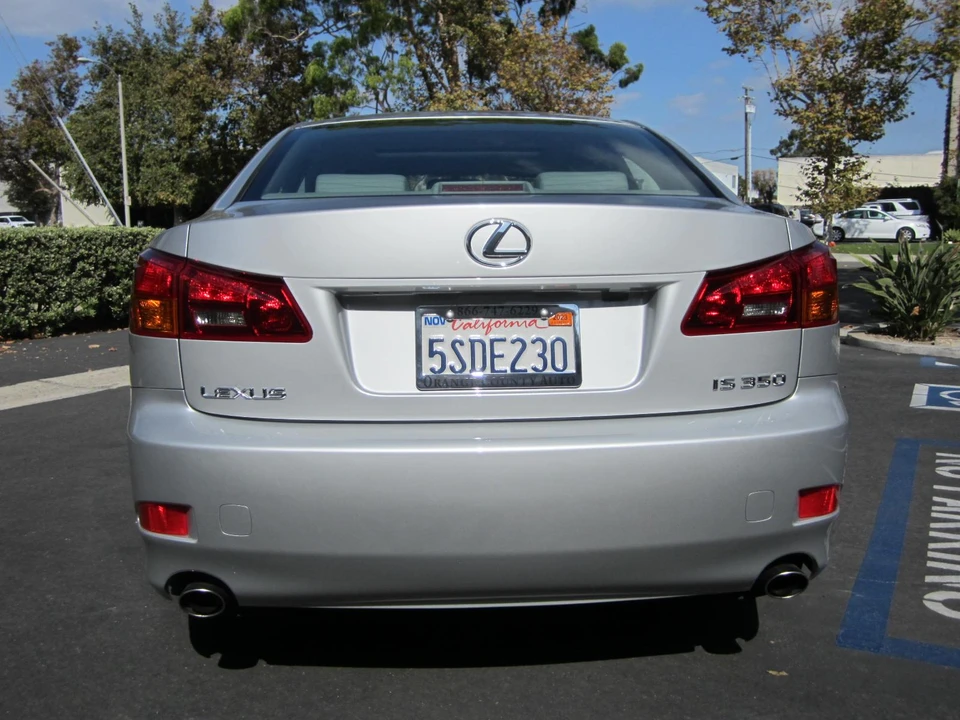 2006 Lexus IS 2nd Gen - Image 8 of 31