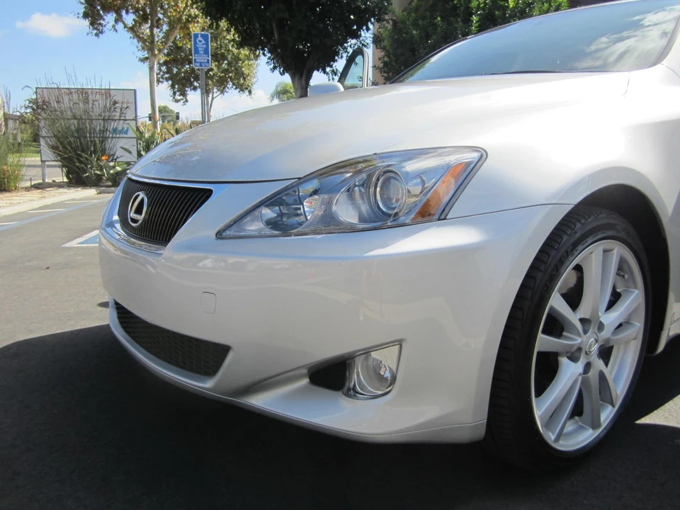 2006 Lexus IS 2nd Gen - Image 13 of 31