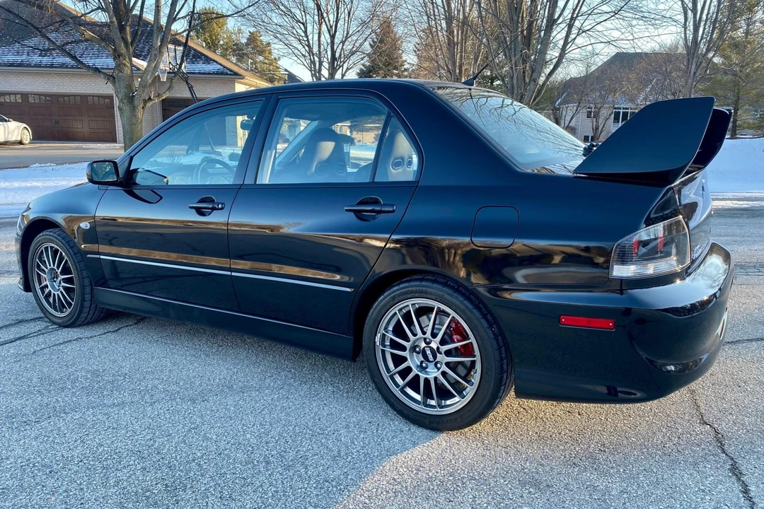 2006 Mitsubishi Lancer Evolution IX 8th Gen - Image 13 of 31