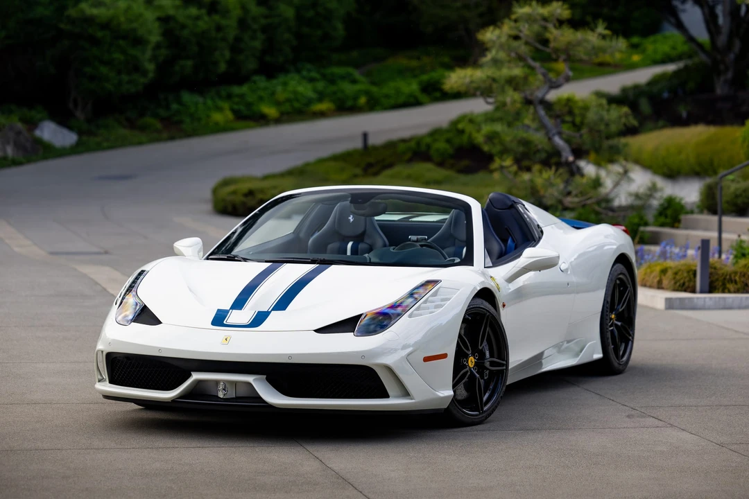 2015 Ferrari 458 Speciale Aperta - Image 11 of 31