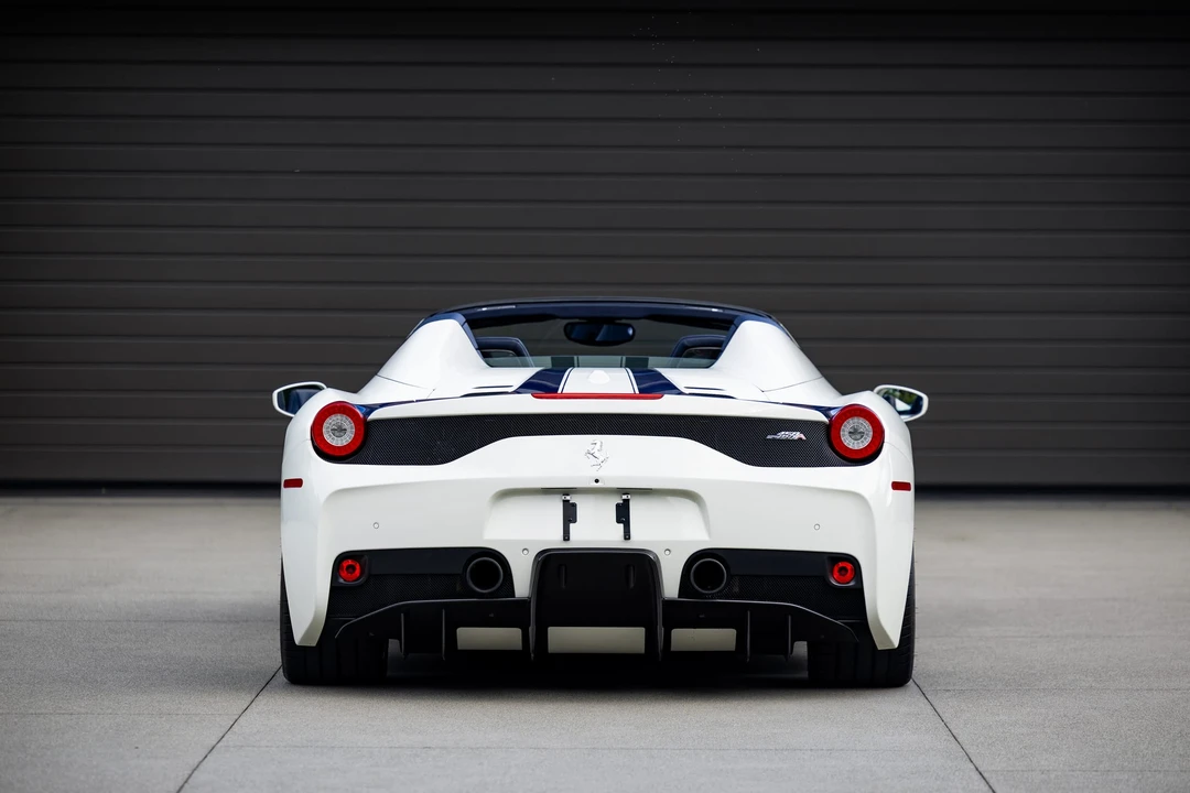 2015 Ferrari 458 Speciale Aperta - Image 22 of 31