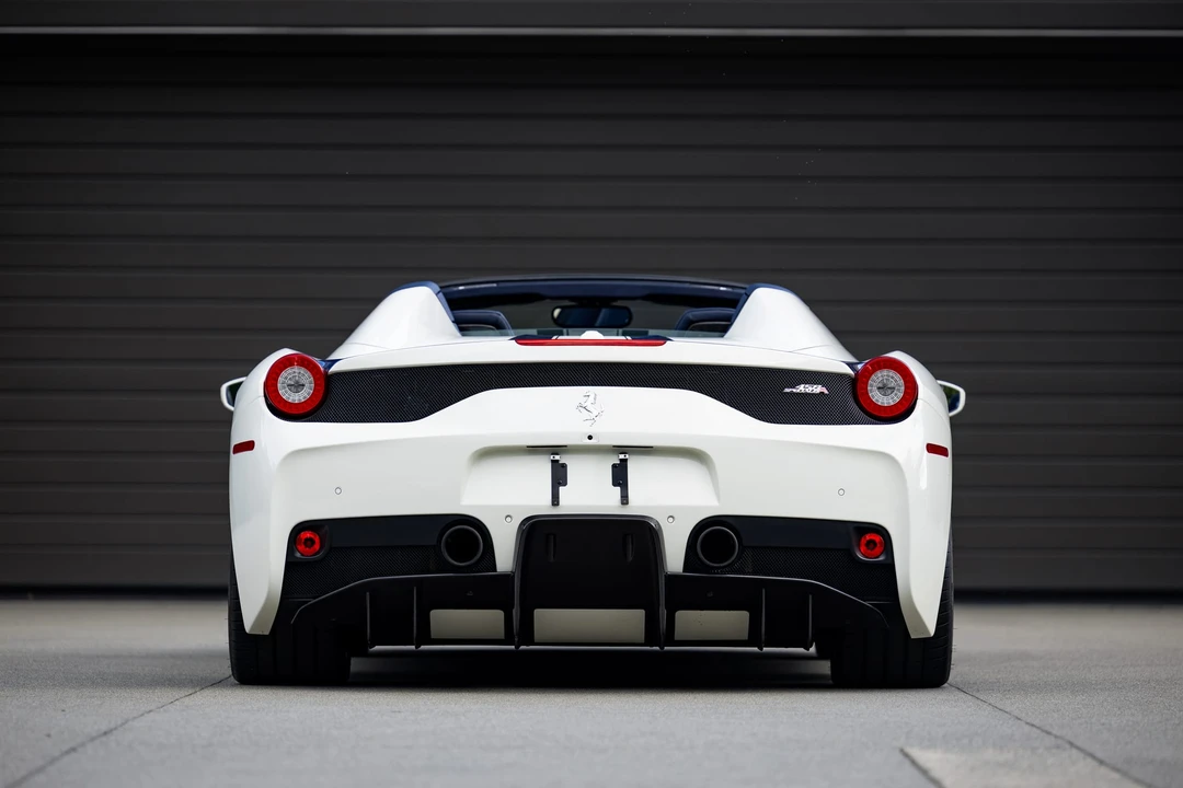 2015 Ferrari 458 Speciale Aperta - Image 23 of 31