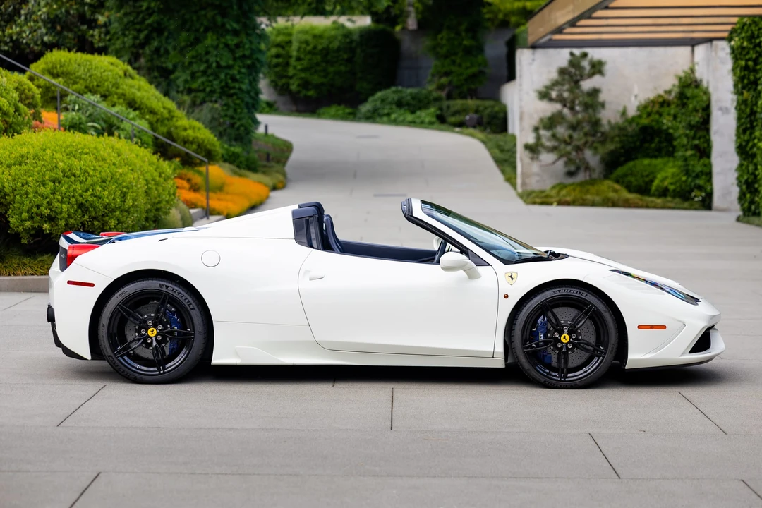 2015 Ferrari 458 Speciale Aperta - Image 31 of 31