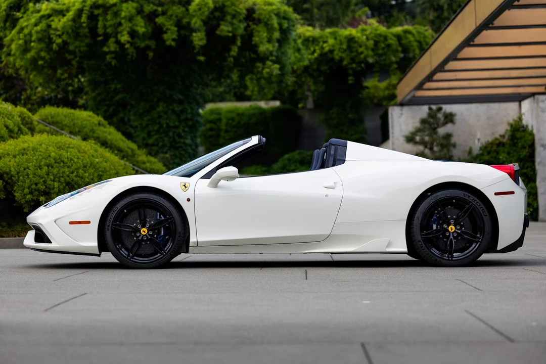2015 Ferrari 458 Speciale Aperta - Image 15 of 31