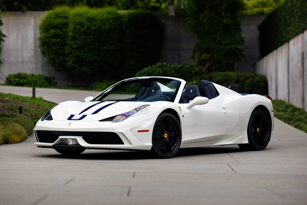 2015 Ferrari 458 Speciale Aperta - Image 14 of 31
