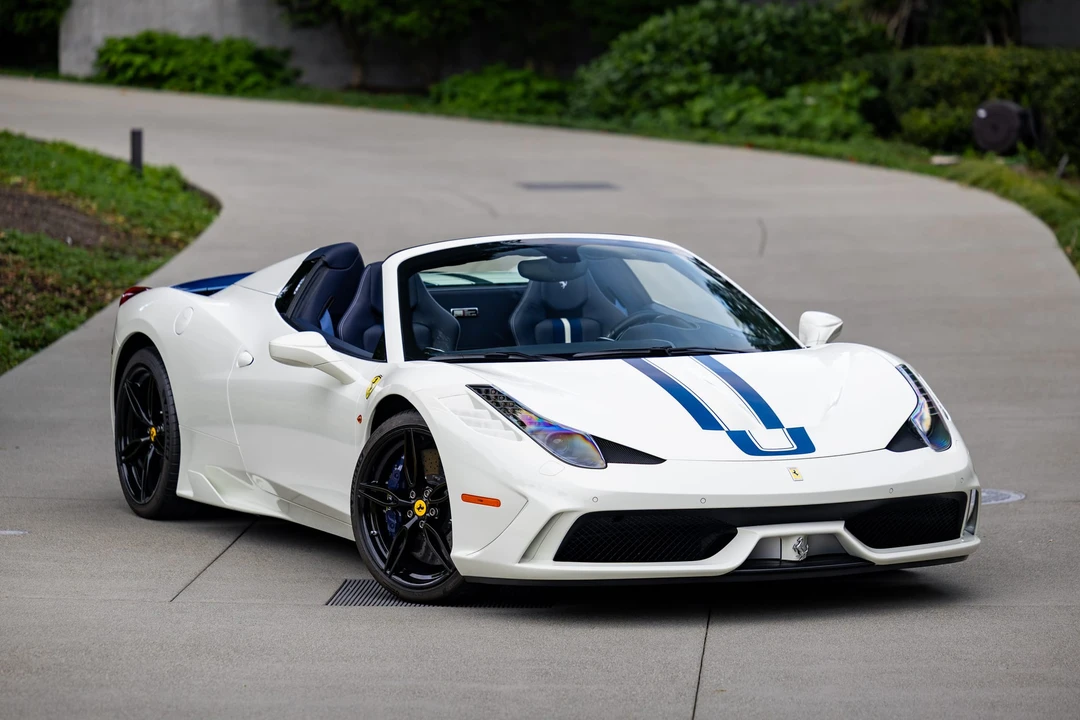 2015 Ferrari 458 Speciale Aperta - Image 5 of 31