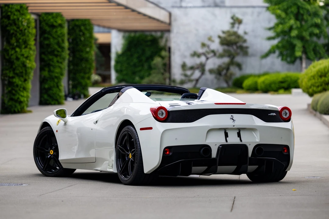 2015 Ferrari 458 Speciale Aperta - Image 20 of 31