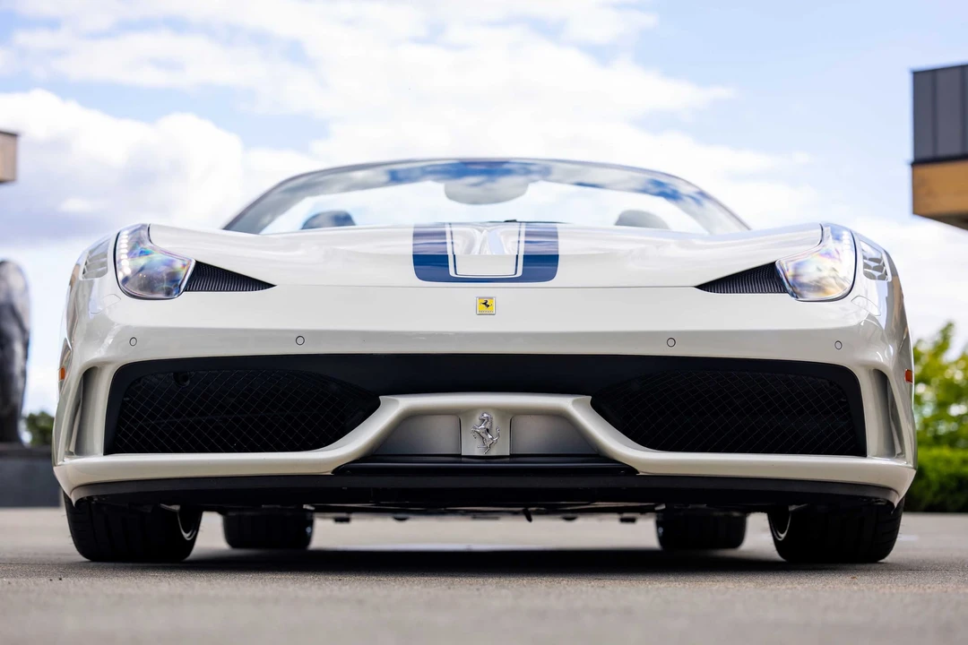 2015 Ferrari 458 Speciale Aperta - Image 9 of 31