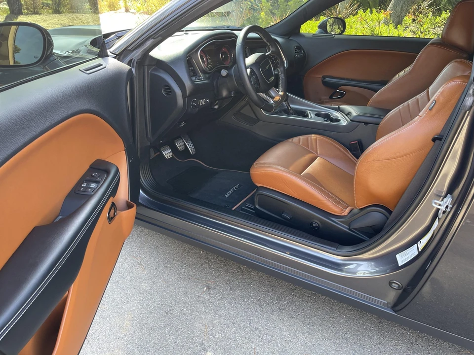 2016 Dodge Challenger SRT Hellcat 3rd Gen - Image 24 of 31